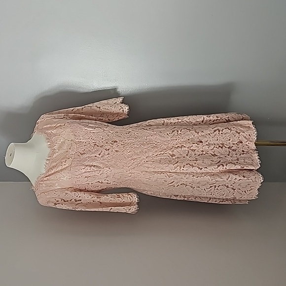 Eliza J Dresses & Skirts - Eliza J  lace dress size 6